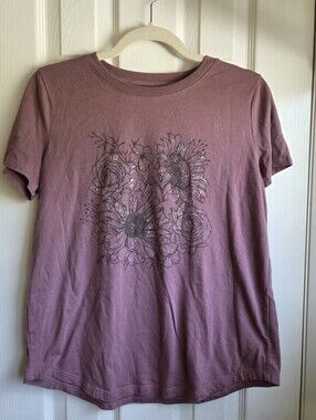 Maurices Floral Graphic Short-Sleeve Tee in Dusty Purple